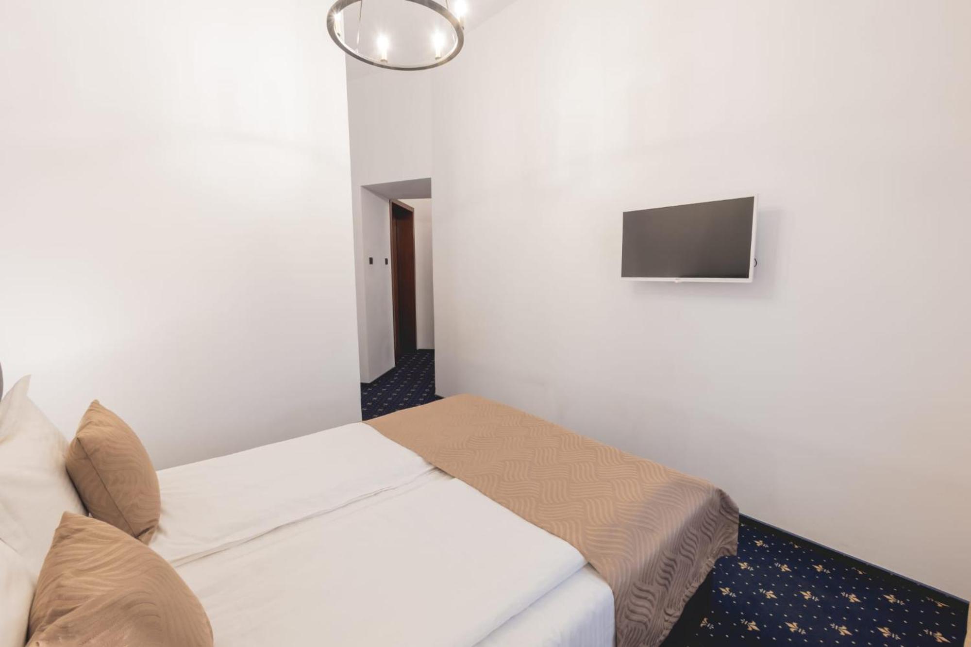Hotel Carol - Vatra Dornei Exterior photo
