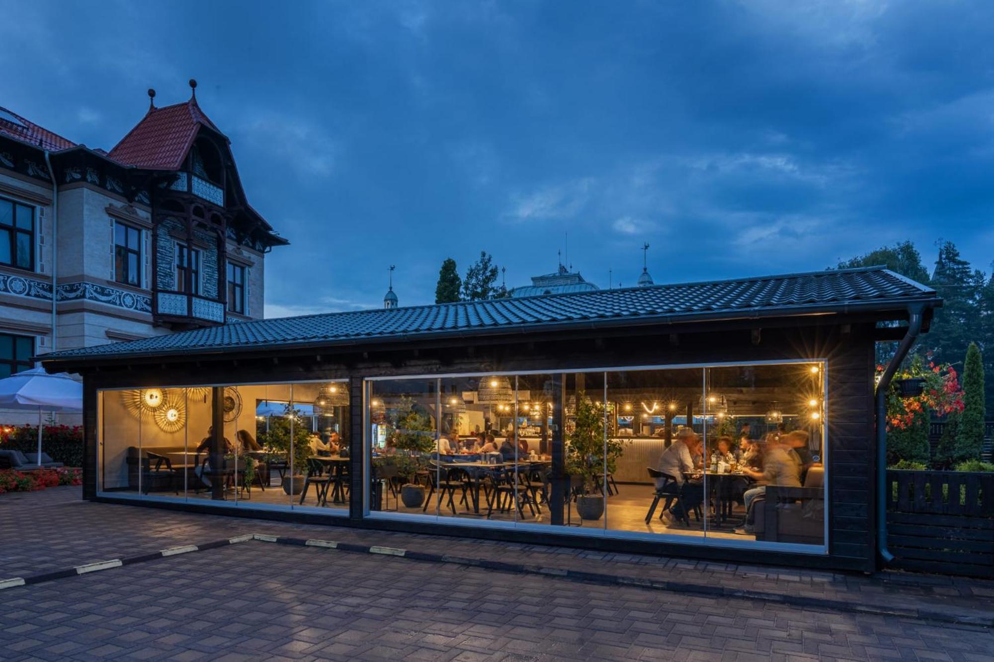 Hotel Carol - Vatra Dornei Exterior photo