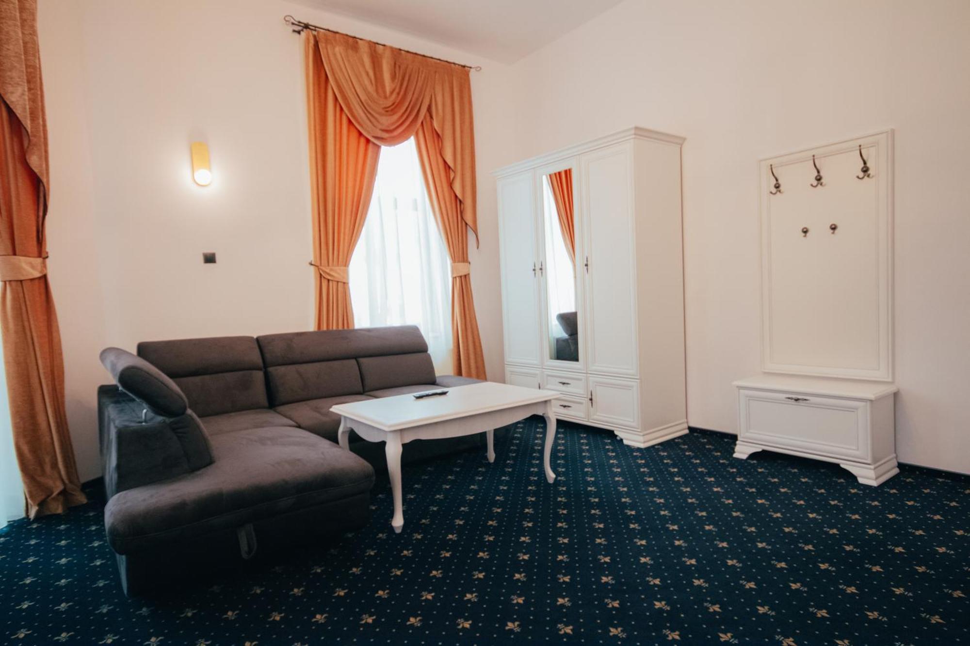 Hotel Carol - Vatra Dornei Exterior photo